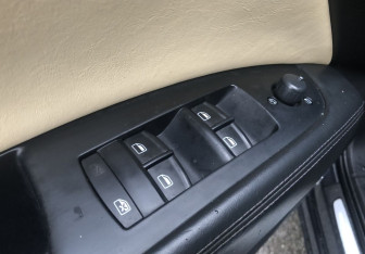 Подержанный автомобиль Audi Q7 2009 года (13 фото)