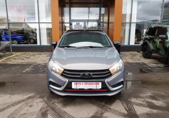 Подержанный автомобиль LADA (ВАЗ) Vesta Sedan 2016 года (2 фото)