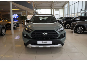 Новый Toyota RAV4 2025 (2 фото)