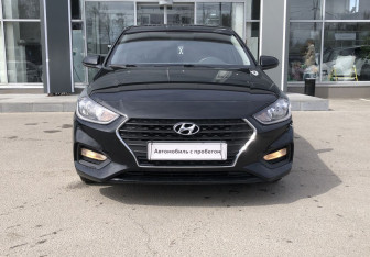 Подержанный автомобиль Hyundai Solaris Sedan 2017 года (2 фото)