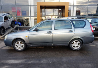 Подержанный автомобиль LADA (ВАЗ) Priora Wagon 2010 года (8 фото)