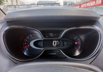 Подержанный автомобиль Renault Kaptur 2020 года (12 фото)
