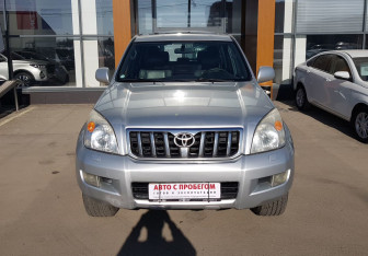 Подержанный автомобиль Toyota Land Cruiser Prado 2003 года (2 фото)