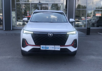Подержанный автомобиль Changan CS35PLUS 2023 года (2 фото)