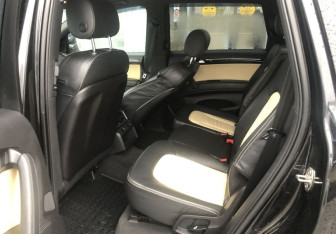 Подержанный автомобиль Audi Q7 2009 года (12 фото)