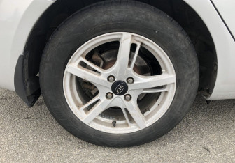 Подержанный автомобиль Kia Rio Sedan 2015 года (17 фото)