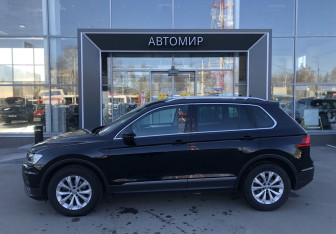 Подержанный автомобиль Volkswagen Tiguan 2018 года (8 фото)