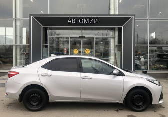 Подержанный автомобиль Toyota Corolla Sedan 2018 года (4 фото)