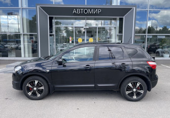 Подержанный автомобиль Nissan Qashqai 2010 года (8 фото)