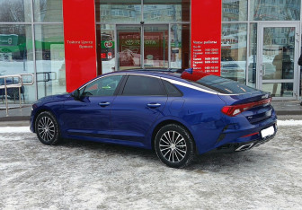 Подержанный автомобиль Kia K5 2022 года (7 фото)