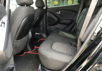 Подержанный автомобиль Hyundai ix35 2014 года (9 фото)