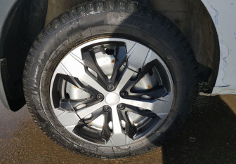 Подержанный автомобиль Renault Logan Sedan 2014 года (12 фото)