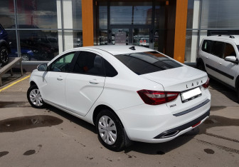 Подержанный автомобиль LADA (ВАЗ) Vesta Sedan 2024 года (7 фото)
