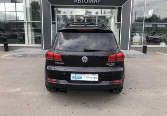 Подержанный автомобиль Volkswagen Tiguan 2016 года (6 фото)