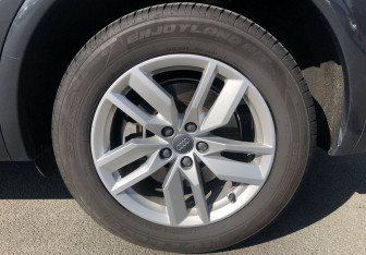 Подержанный автомобиль Audi Q5 2019 года (18 фото)