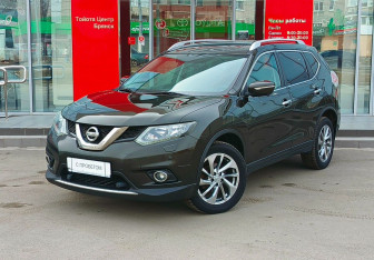 Подержанный автомобиль Nissan X-Trail 2015 года (1 фото)