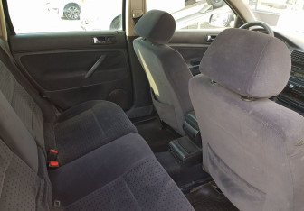 Подержанный автомобиль Volkswagen Passat Wagon 1999 года (10 фото)