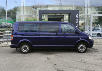 Подержанный автомобиль Volkswagen Caravelle 2007 года (4 фото)