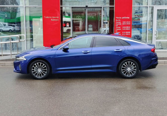 Подержанный автомобиль Kia K5 2022 года (8 фото)