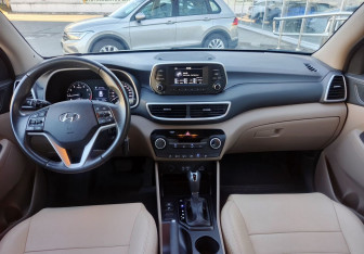 Подержанный автомобиль Hyundai Tucson 2019 года (14 фото)