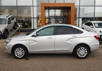 Подержанный автомобиль LADA (ВАЗ) Vesta Sedan 2018 года (8 фото)