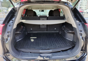 Подержанный автомобиль Nissan X-Trail 2019 года (11 фото)