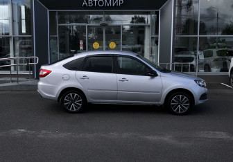 Подержанный автомобиль LADA (ВАЗ) Granta Liftback 2024 года (4 фото)