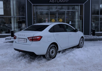 Подержанный автомобиль LADA (ВАЗ) Vesta Sedan 2018 года (5 фото)