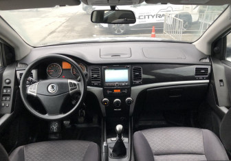 Подержанный автомобиль SsangYong Actyon 2012 года (10 фото)
