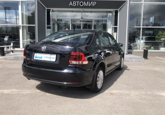 Подержанный автомобиль Volkswagen Polo Sedan 2016 года (5 фото)