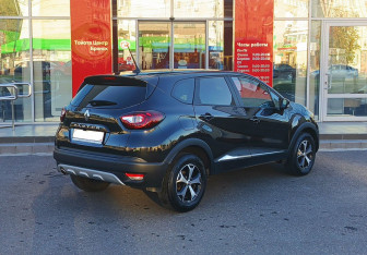 Подержанный автомобиль Renault Kaptur 2020 года (5 фото)