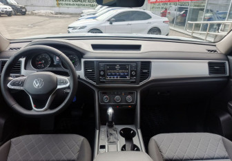 Подержанный автомобиль Volkswagen Atlas 2020 года (14 фото)