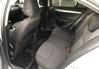 Подержанный автомобиль Skoda Octavia Liftback 2014 года (11 фото)
