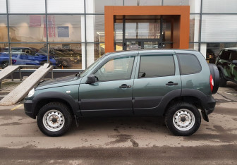 Подержанный автомобиль Chevrolet Niva 2020 года (8 фото)