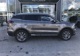 Подержанный автомобиль Geely Atlas Pro 2023 года (4 фото)