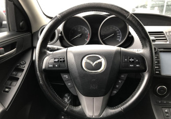 Подержанный автомобиль Mazda 3 Sedan 2012 года (12 фото)