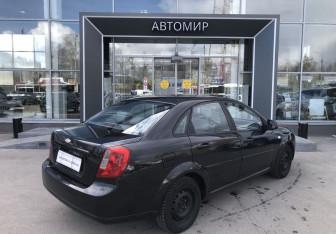 Подержанный автомобиль Chevrolet Lacetti Sedan 2012 года (5 фото)