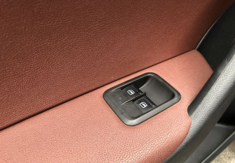 Подержанный автомобиль Skoda Yeti 2014 года (13 фото)