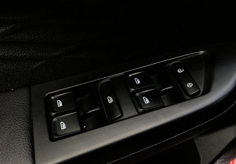 Подержанный автомобиль LIVAN X3Pro 2023 года (13 фото)