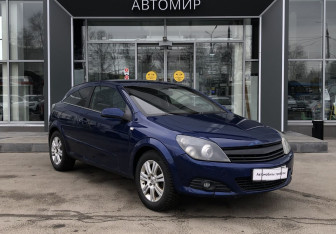 Подержанный автомобиль Opel Astra Hatchback 2008 года (3 фото)
