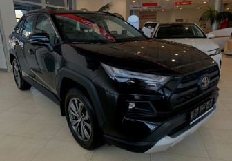 Новый Toyota RAV4 2025 (5 фото)