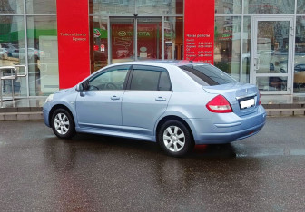 Подержанный автомобиль Nissan Tiida Sedan 2012 года (7 фото)