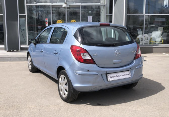 Подержанный автомобиль Opel Corsa 2008 года (7 фото)