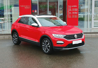 Подержанный автомобиль Volkswagen T-Roc 2020 года (3 фото)