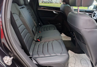 Подержанный автомобиль Volkswagen Touareg 2020 года (15 фото)