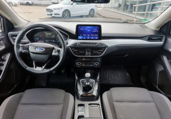 Подержанный автомобиль Ford Focus Wagon 2020 года (14 фото)