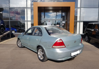 Подержанный автомобиль Nissan Almera Classic 2007 года (7 фото)
