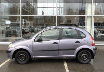 Подержанный автомобиль Citroen C3 Hatchback 2008 года (8 фото)