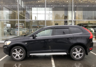 Подержанный автомобиль Volvo XC60 2012 года (8 фото)