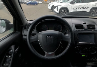 Подержанный автомобиль LADA (ВАЗ) Kalina Wagon 2014 года (12 фото)